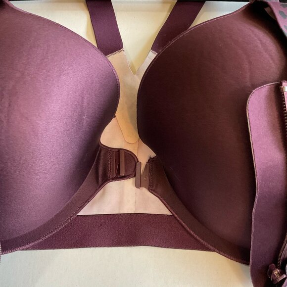 Victoria's Secret Knockout Front-Close Sports Bra, Purple / Leopard Print, 38DD - Picture 8 of 10